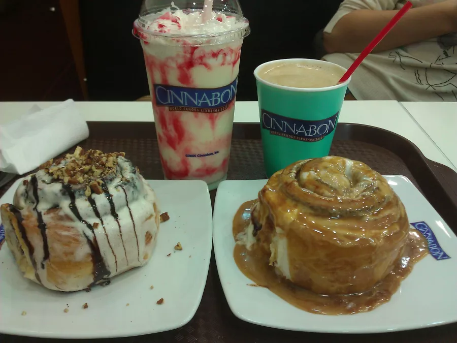Кофейня Cinnabon в Владивостоке: Кофейня, Кофе,