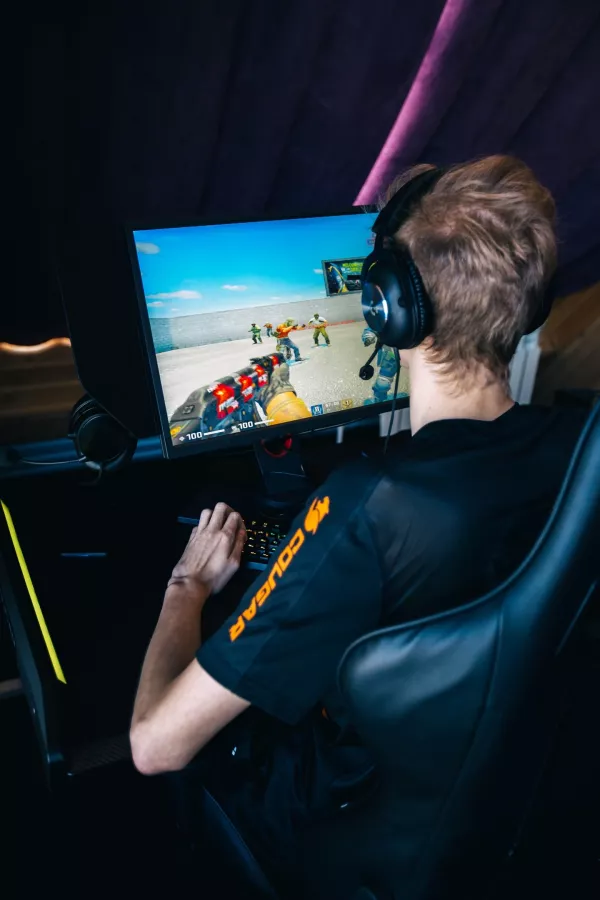 Игровой клуб Drift Hub в Владивостоке: Компьютерный клуб, Развлечение, Киберспорт, Игры,