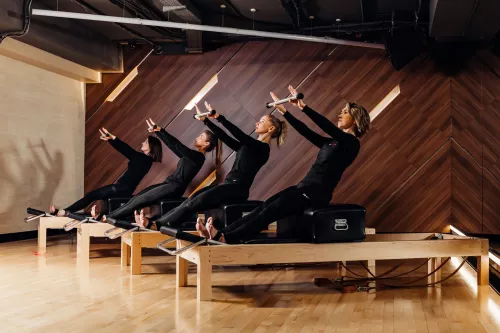 Тренажерный зал World Class  в  Владивостоке