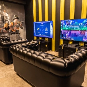 Игровой клуб COLIZEUM в Владивостоке: Компьютерный клуб, Развлечение, Киберспорт, Игры,