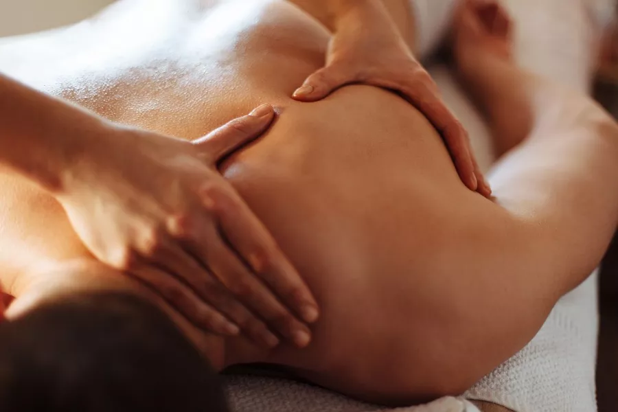 Массажный кабинет DM Massage в Ейске: Массаж,