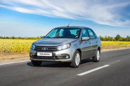 Автосалон Ertürk Otomotiv & Oto Yıkama в Кемере