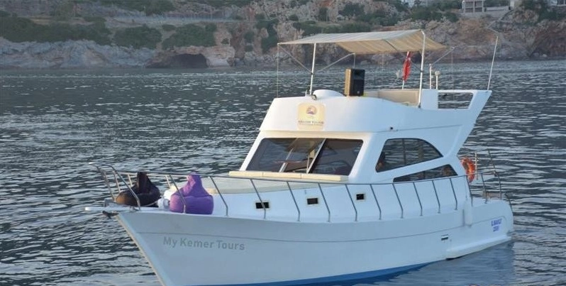 Аренда яхт My Kemer Tours в Кемере: Вода,