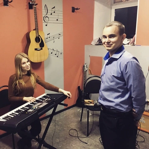 Музыкальная школаRock Way в Нижнем Новгороде: музыкальная школа, ударные, Вокал, гитара, бас-гитара,