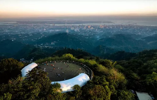 Ресторан Top of Cebu  в  Себу