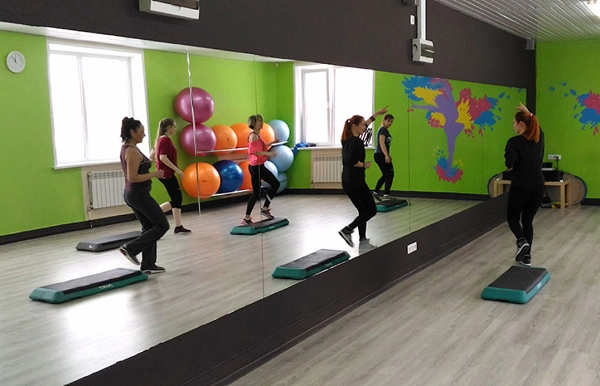 Фитнес-клуб E-motion в Нижнем Новгороде: зал, Йога, Хореография, Фитнес, Тренировки, Следить за здоровьем, Пилатес, Гимнастика,