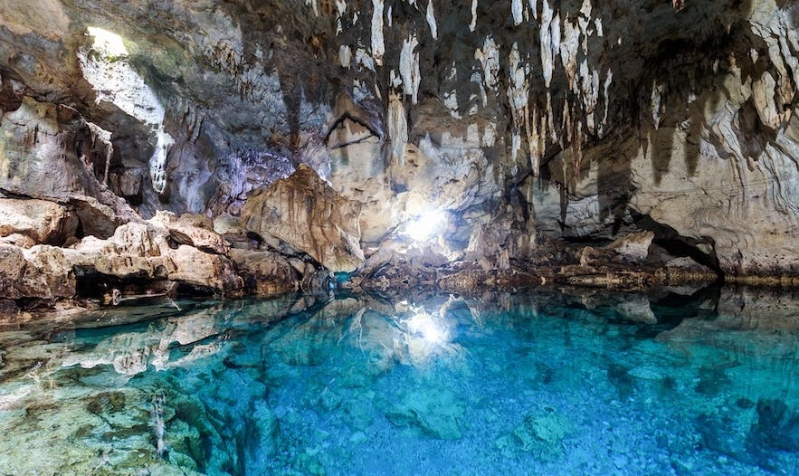 Пещера Hinagdanan Cave в Бохоль: Пещера, Лагуна, Погружение, Дайвинг, Diving, Laguna, Cave, Cave pool,