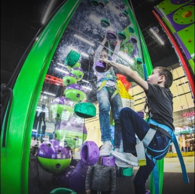 Батутный парк "KANGO"