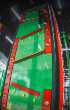 Батутный парк "KANGO"