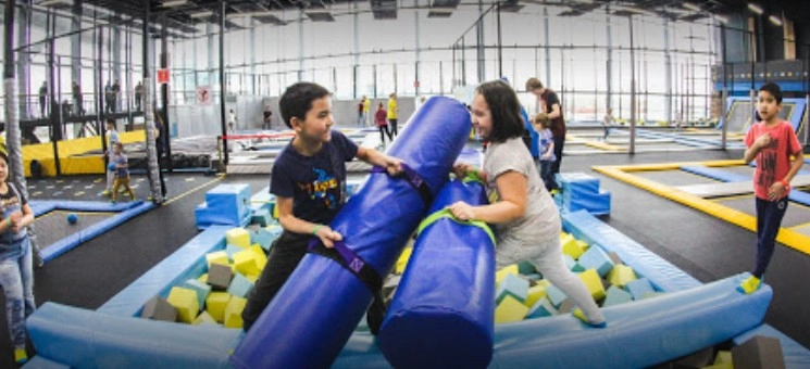 Батутный парк "KANGO"