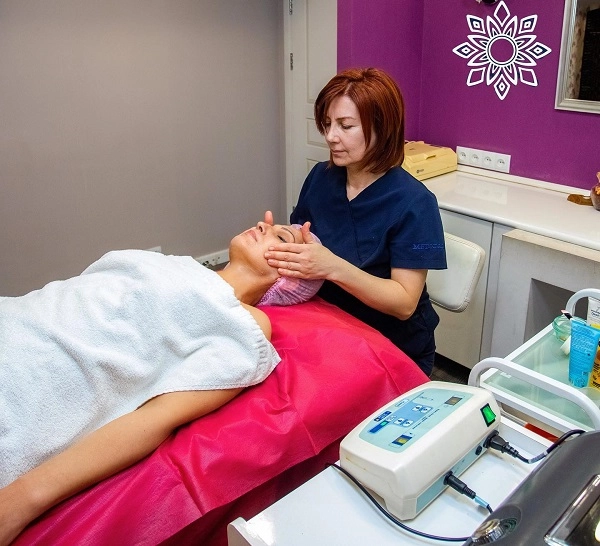 Оздоровительный центр AURA Wellness Yerevan в Ереване: спа, ереван, косметология, Рефлексотерапия, Следить за здоровьем, Массаж,