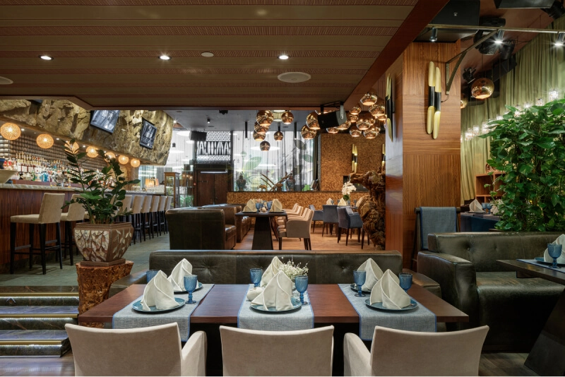 BambooBar в Москва Сити в Москве: Паназиатская кухня, Летняя веранда, Семейное кафе, Детское меню, Караоке, Живая музыка, Доставка еды, Когда скучно,