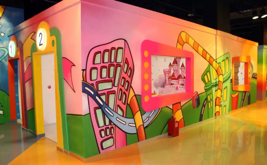 Семейный развлекательный парк Funky World в Видном: Аттракционы, Горки, Детские Праздники, Конкурсы, Games, Батуты, Аниматоры, Кафе,