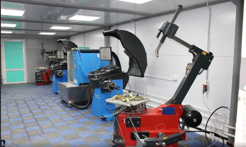 Автотехцентр "Wheels service''.