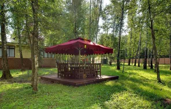 Загородный клуб "Айвенго".