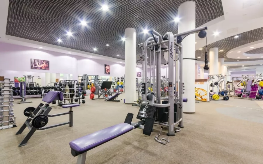 Фитнес клуб XFIT в Москве: Развиваться, Фитнес, Тренажёрный зал, Бассейн, СПА-процедуры, Аквааэробика, Аэробика, Боевые искусства, Йога, Настольный теннис, Пилатес, Стретчинг, Фитнес для беременных, Фитнес для детей, Персональный тренер, Массаж, Сауны, Солярий, Хаммам, Обертывания, Стоунтерапия, Баскетбол, Бокс, Волейбол, Мини-футбол, Плавание, Пандус,