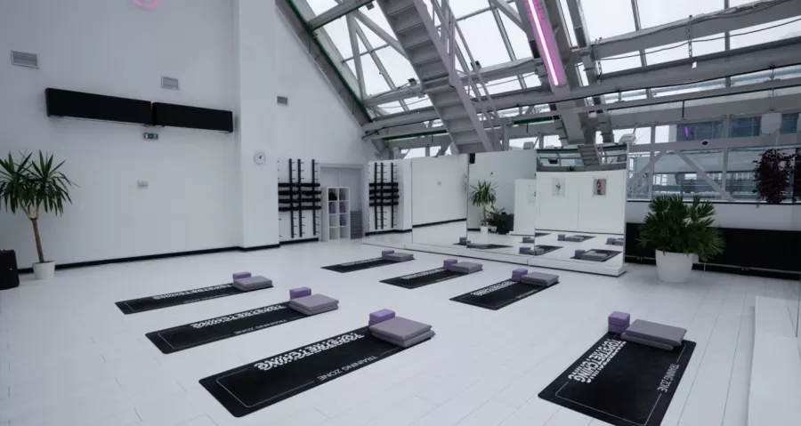 Студия растяжки и функционального тренинга TOPSTRETCHING в Москве: Детский уголок, Стретчинг, Фитнес для детей, Фитнес для беременных, Персональный тренер, TRX тренировки, Массаж, Релаксирующий массаж, Воздушная гимнастика, Пандус, Bodyballet, Dance hall, Contemporary dance, Спортивный массаж, High Heels, Оздоровительный массаж,