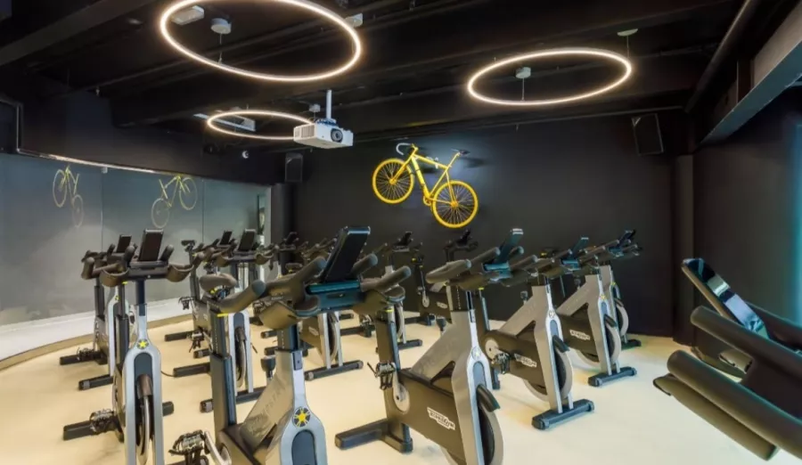 Фитнес центр Crocus Fitness в Москве: Аэробика, Боевые искусства, Йога, Кроссфит, Пилатес, Бассейн, Стретчинг, Les Mills Barre, Тренажёры, Банный комплекс, Массаж, Зона релаксации , Танцевальная программа, Сайкл, Хаммам, Бокс,