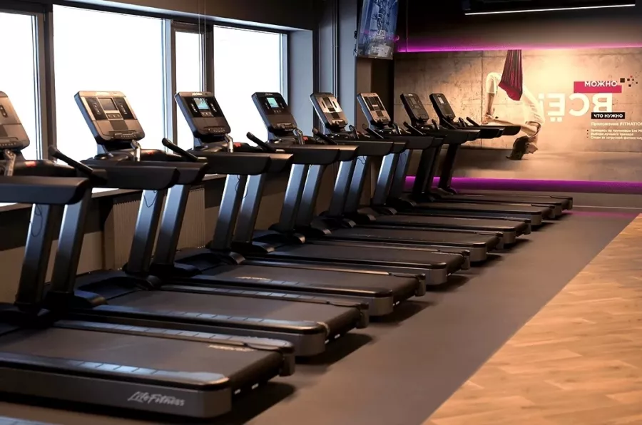 Фитнес-клуб Fitnation в Москве: Бодифлекс, Йога, Пилатес, Сайкл, Шейпинг, Hot iron, TRX тренировки, Тренажёры, Батут, Body relax, Step Fit, Групповые уроки, Les Mills,