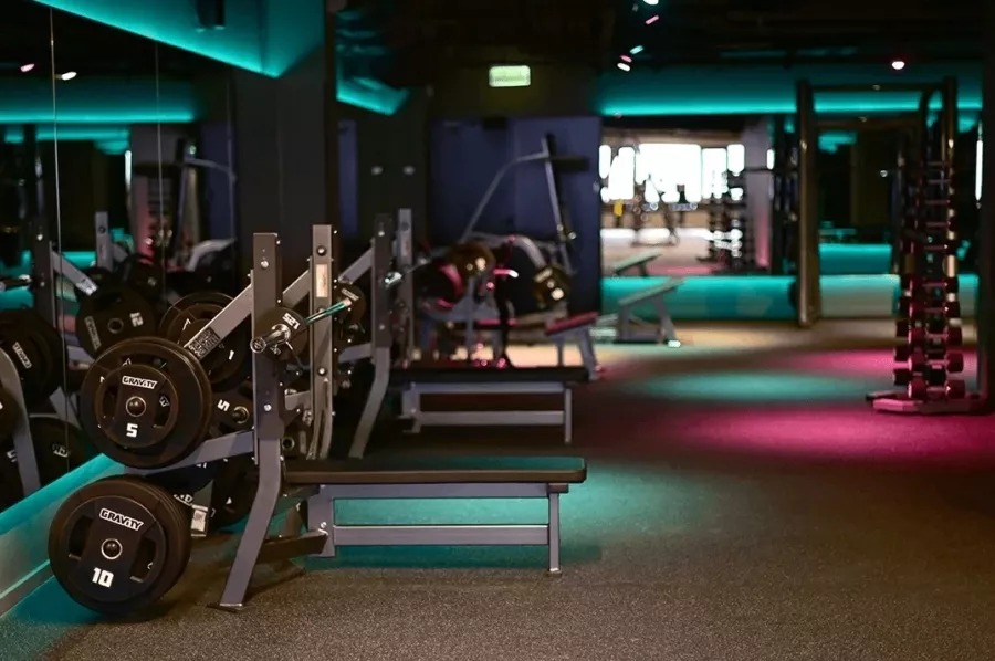 Фитнес-клуб Fitnation в Москве: Бодифлекс, Йога, Пилатес, Сайкл, Шейпинг, Hot iron, TRX тренировки, Тренажёры, Батут, Body relax, Step Fit, Групповые уроки, Les Mills,