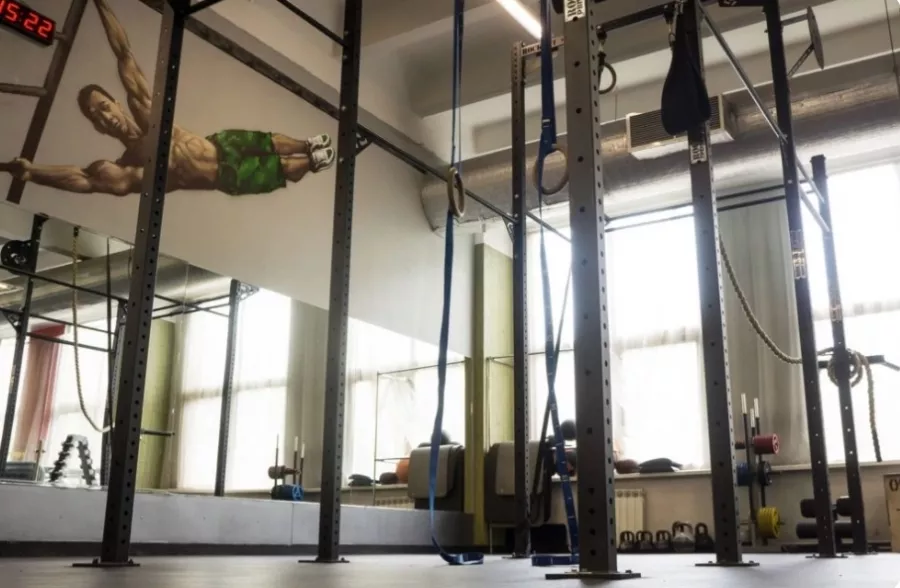 Фитнес-центр Fit остров в Москве: Аквааэробика, Аэробика, Боевые искусства, Бодифлекс, Бассейн, Бассейн для детей, Латина, Стретчинг, Стрип-пластика, Аквабайк, Бокс, Воркаут, Женский бодибилдинг , Кроссфит, Настольный теннис, Детский уголок, Зумба, Детские танцы, Комплексные единоборства,