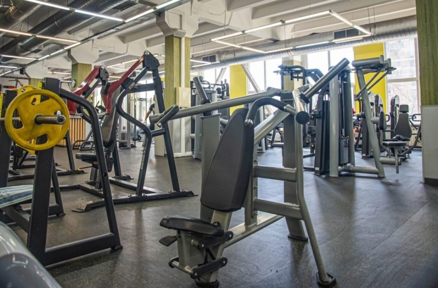 Фитнес-центр Fit остров в Москве: Аквааэробика, Аэробика, Боевые искусства, Бодифлекс, Бассейн, Бассейн для детей, Латина, Стретчинг, Стрип-пластика, Аквабайк, Бокс, Воркаут, Женский бодибилдинг , Кроссфит, Настольный теннис, Детский уголок, Зумба, Детские танцы, Комплексные единоборства,