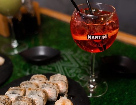 Бар M lounge в Перми: Покушать, Караоке, Чилим,