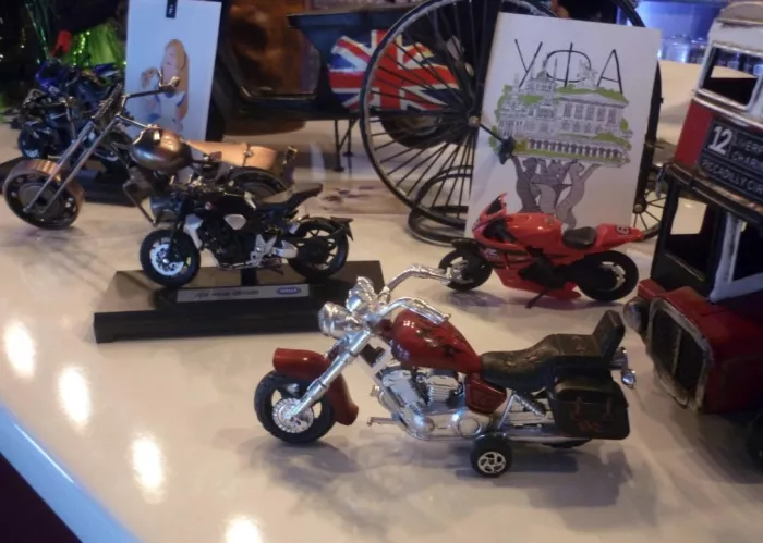 Служба доставки "Bikers Pizza & Rolls"