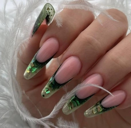 Салон красоты и учебный центр KOSINOVA BEAUTY Studio & School в Перми: Красота, Профилактика, Чилим, Ногти, Массаж,