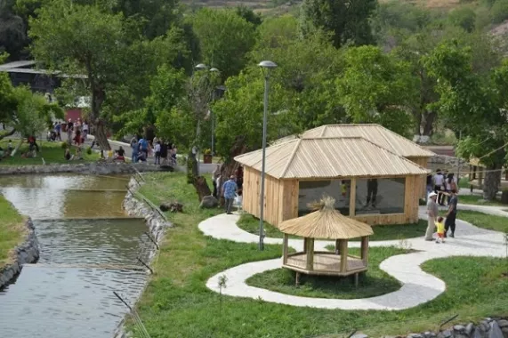 Зоопарк в Ереване.
