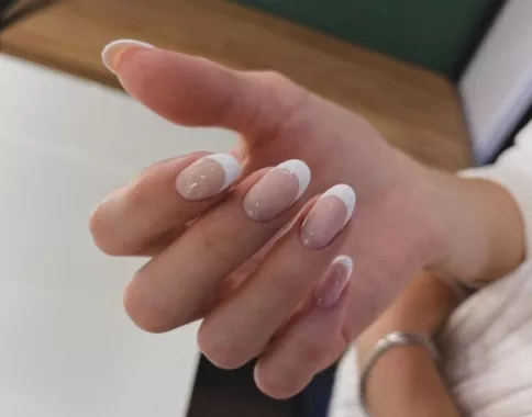 Ногтевые студии "French zona manicure"