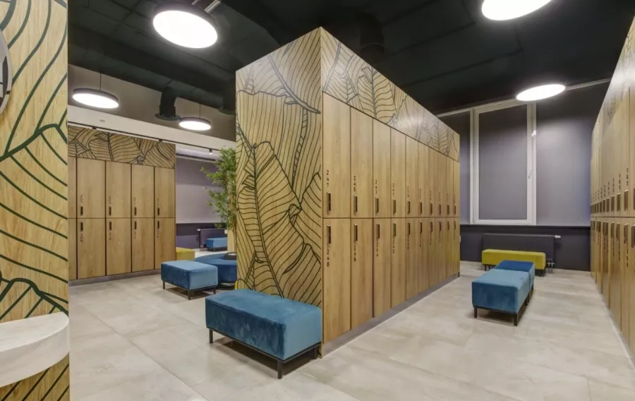 Фитнес-клуб FIJI SPORT CLUB в Москве: Аквааэробика, Аэробика, Боевые искусства, Детский уголок, Йога, Бассейн, Тренажёры, Les Mills, Персональный тренер, Танцы, SPA, Бокс, Сауна,