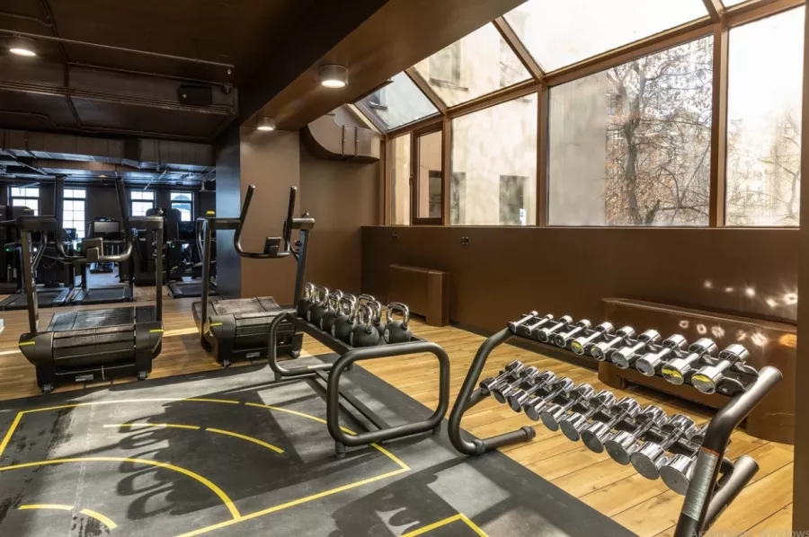 Фитнес-клуб A-Fitness в Москве: Аквааэробика, Аэробика, Боевые искусства, Йога, Кроссфит, Тренажёры, Пилатес, Персональный тренер,