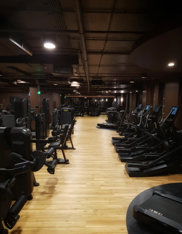 Фитнес-клуб A-Fitness в Москве: Аквааэробика, Аэробика, Боевые искусства, Йога, Кроссфит, Тренажёры, Пилатес, Персональный тренер,