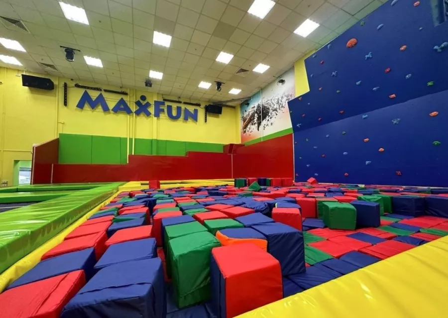 Батут-арена MaxFun в Перми: Дети, Чилим, Батуты, Веселье,