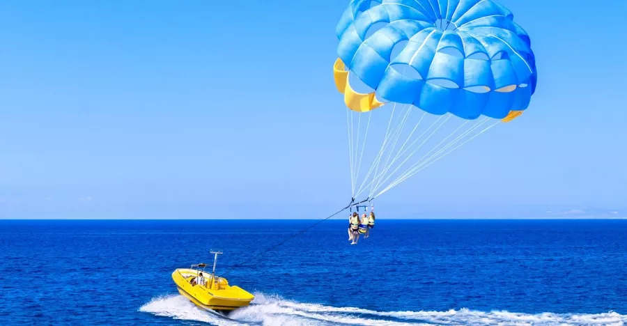 Парасейлинг Diamond Water Sports в Боракай: Парашют, Катер, Вода,