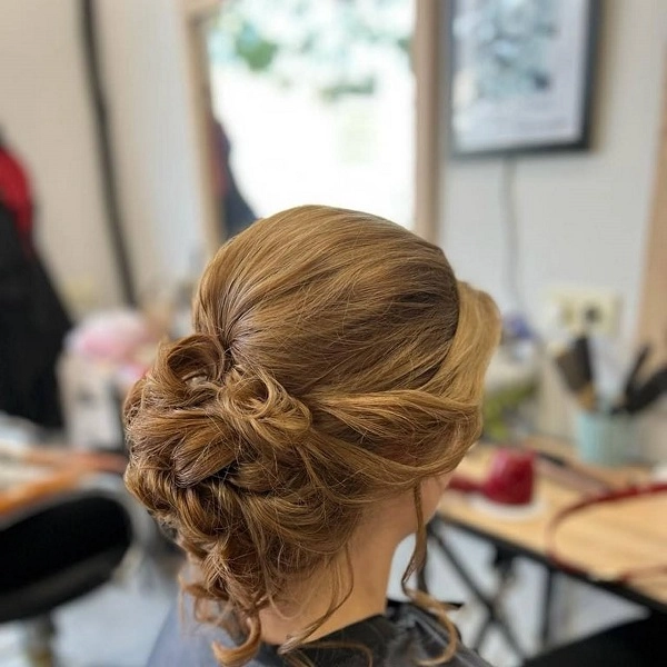 Салон красоты JANOOL BEAUTY SALON / BAR в Ереване: красота, салон, ереван, макияж, депиляция, стиль, специалисты, Маникюр,