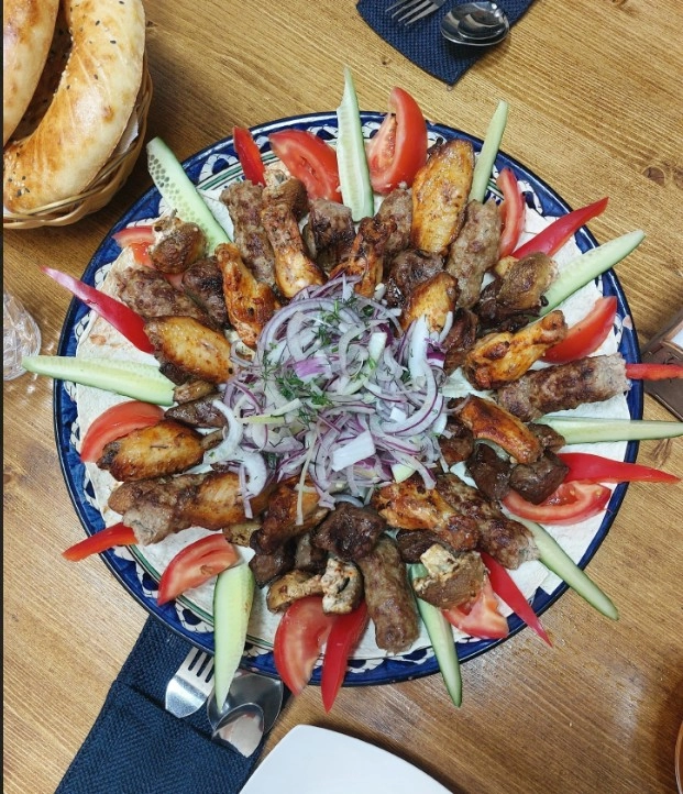 Чайхана-халяль Кишлак в Москве: Ресторан, Кафе, Узбекская кухня, Казахская кухня, Заказ навынос, Восточная кухня,