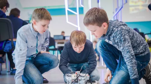 Школа робототехники и программирования для детей Лига Роботов в Перми