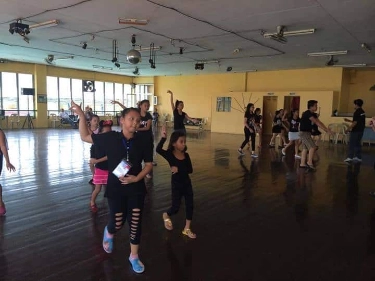Стадион Cebu City Sports Center в Себу: Стадион, Футбол, Гимнастика, Плавание,