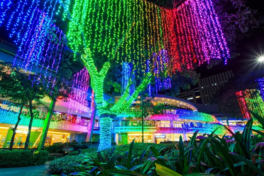 Торговый Центр Ayala Center Cebu в Себу: Торговый центр, Зрелища, Кинотеатр, Парк, Show, Mall,