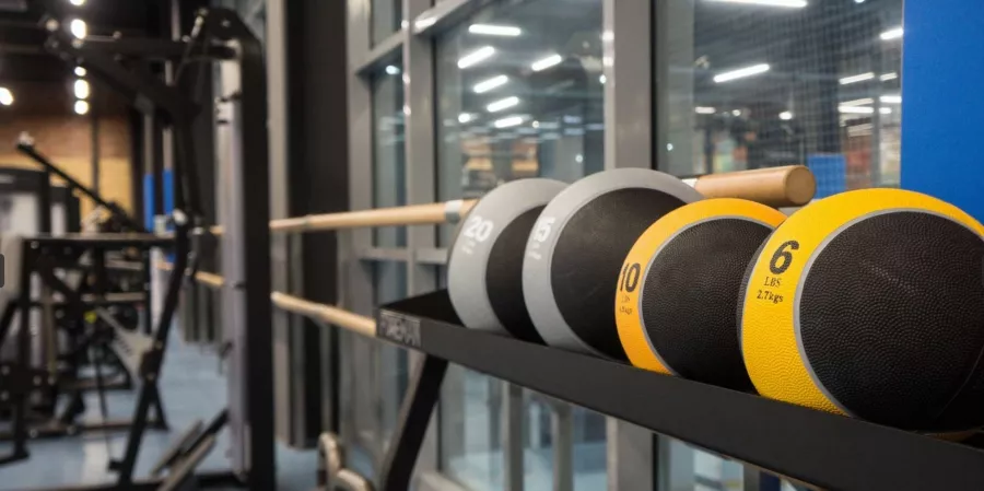 Фитнес-клуб MyFitlab в Москве: Аквааэробика, Аэробика, Йога, Пилатес, Стретчинг, Танцы, Бассейн, Тренажёры, Массаж, Персональный тренер, Сауна,