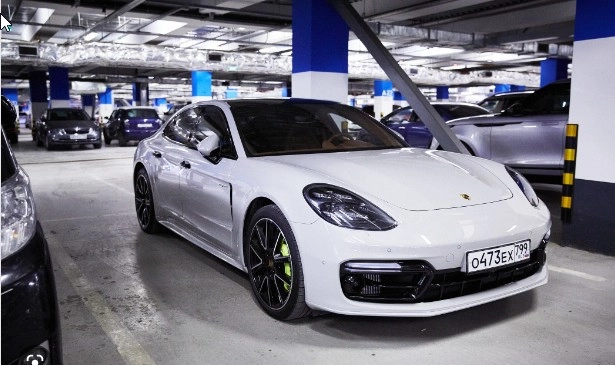Центр автопроката "Rentmotors".