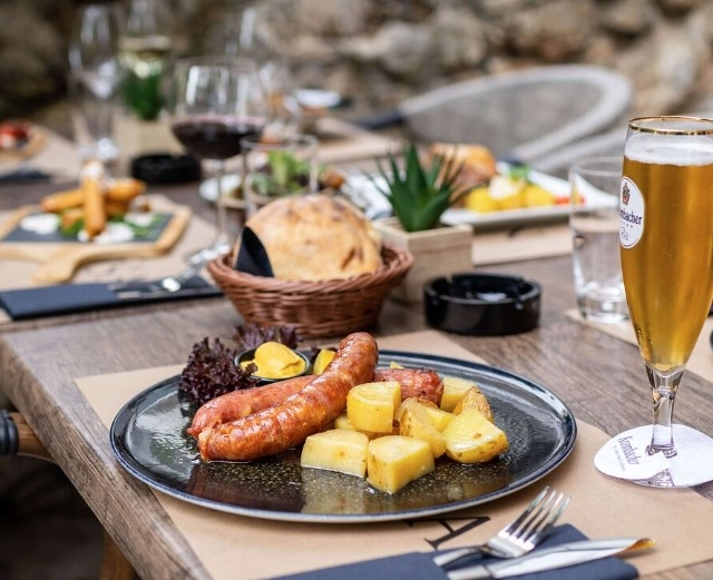 NEBOJSA Traditional Restaurant в Белграде: Ресторан, Вкусно, Красиво, Еда,