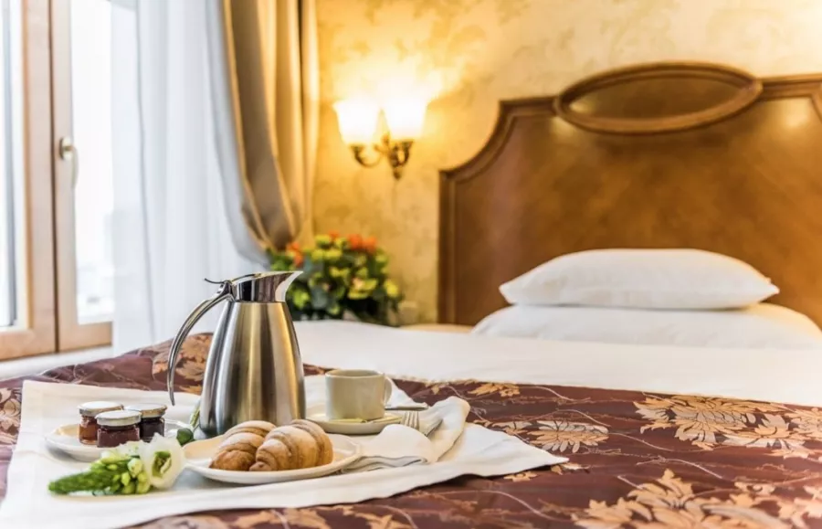 Hotel Moskva в Белграде: Жильё, Отель, Путешествие, Чилим,
