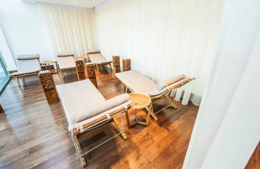 Metropol Palace Hotel в Белграде: Чилим, Отель, Путешествие, Бар, Бассейн,