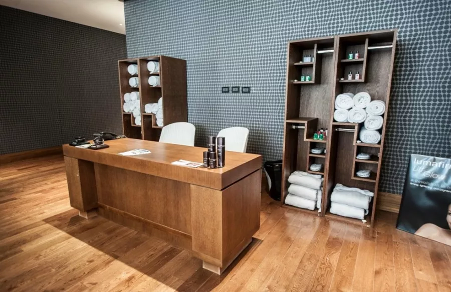 Metropol Palace Hotel в Белграде: Чилим, Отель, Путешествие, Бар, Бассейн,