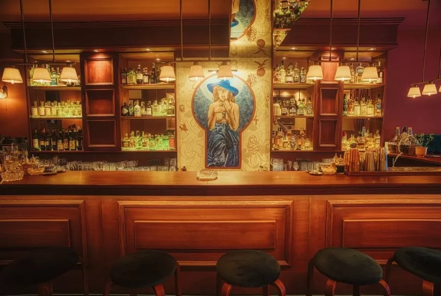 Riddle Bar в Белграде: Бар, Вкусно, Красиво, Чилим, Напитки,