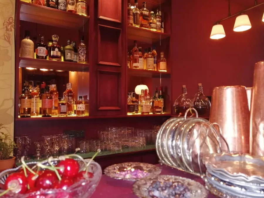 Riddle Bar в Белграде: Бар, Вкусно, Красиво, Чилим, Напитки,