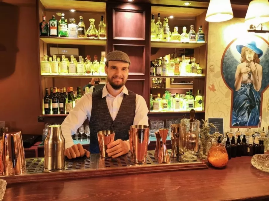 Riddle Bar в Белграде: Бар, Вкусно, Красиво, Чилим, Напитки,